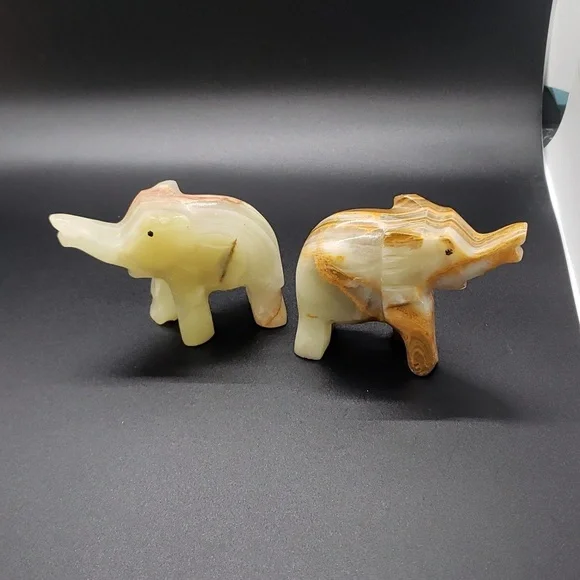 Vintage Hand Carved Onyx Elephant Figurines - Picture 2 of 7